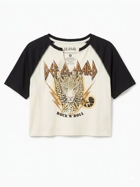 Def Leppard Cream and Black Leopard Graphic Raglan Crop Top